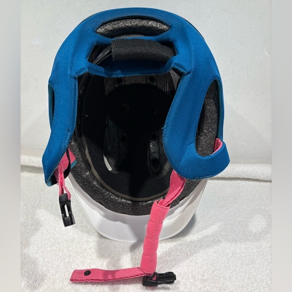 Fouganza Horse Riding Helmet - Blue & Pink 
53-55cm - Picture 3 of 12